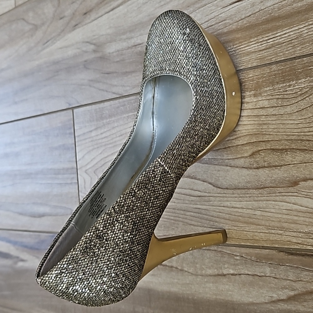 Sparkly Heels - Picture 9 of 10